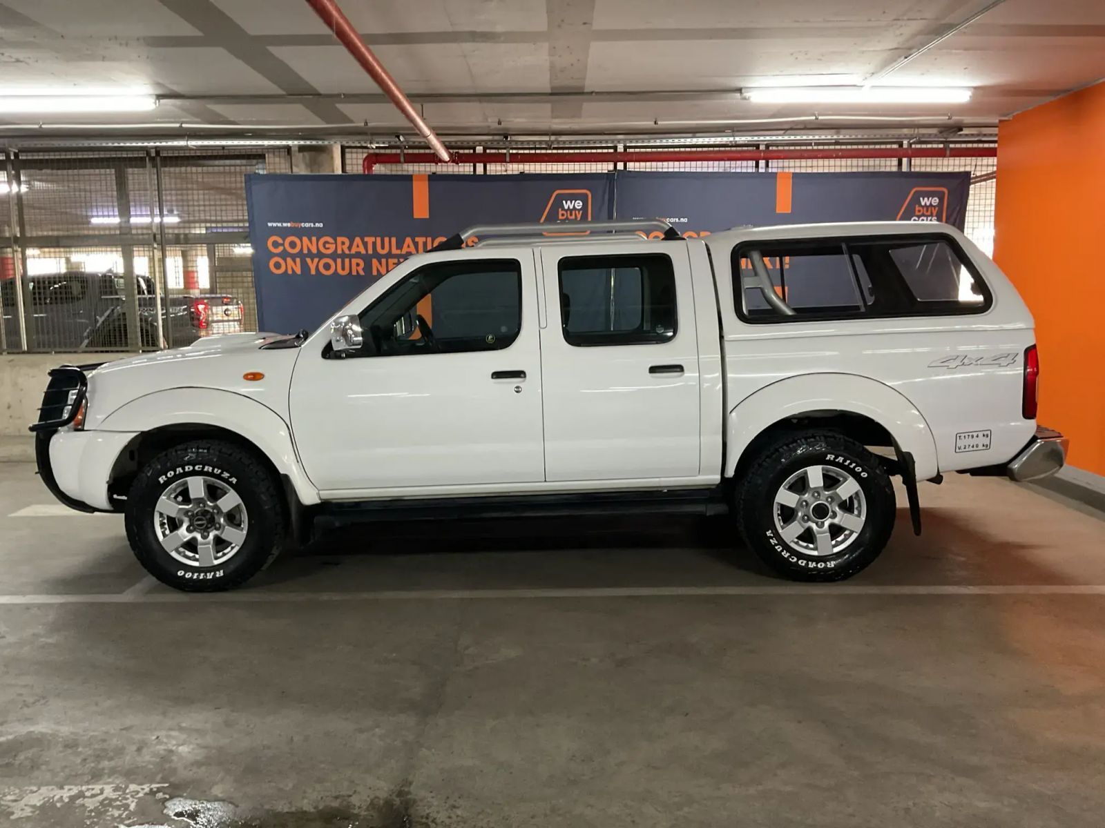 2019 Nissan Hardbody Np300 2.5 TDI 4x4 Pick Up Double Cab photo