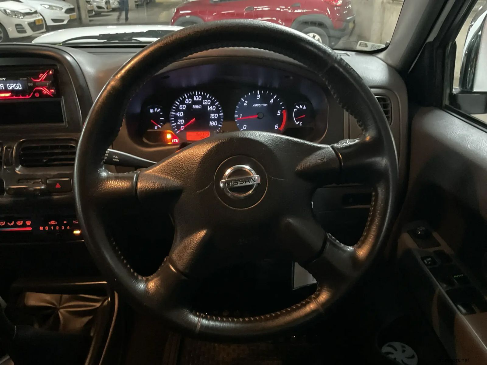 2019 Nissan Hardbody Np300 2.5 TDI 4x4 Pick Up Double Cab photo