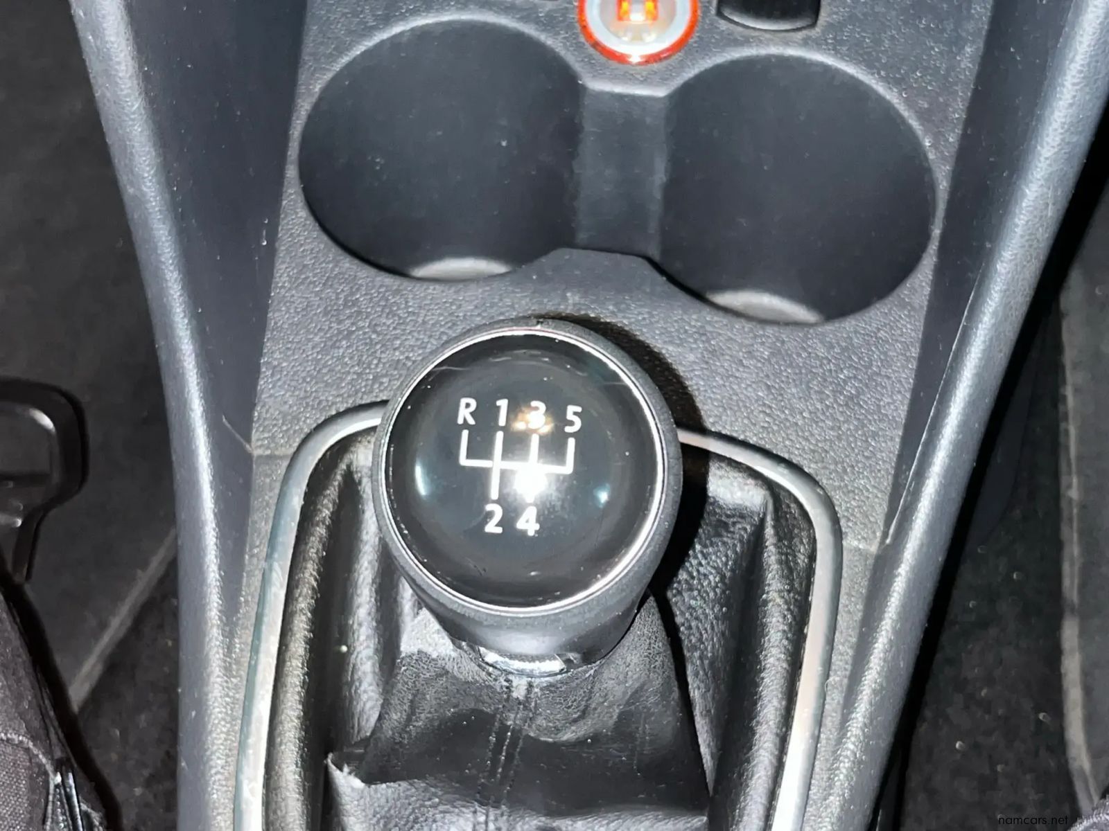 2013 Volkswagen Polo 1.4 Comfortline 5-Door photo