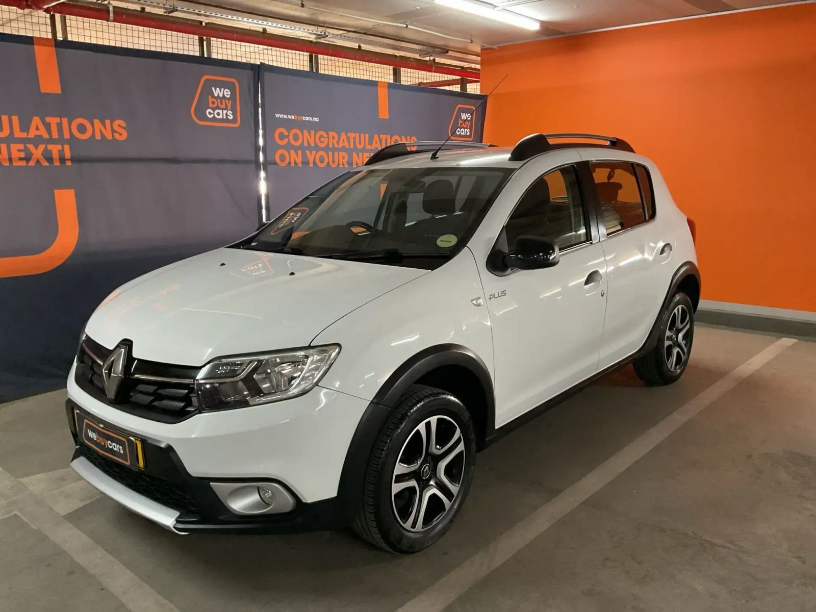 Renault Sandero 900t Stepway Plus/techroad in Namibia
