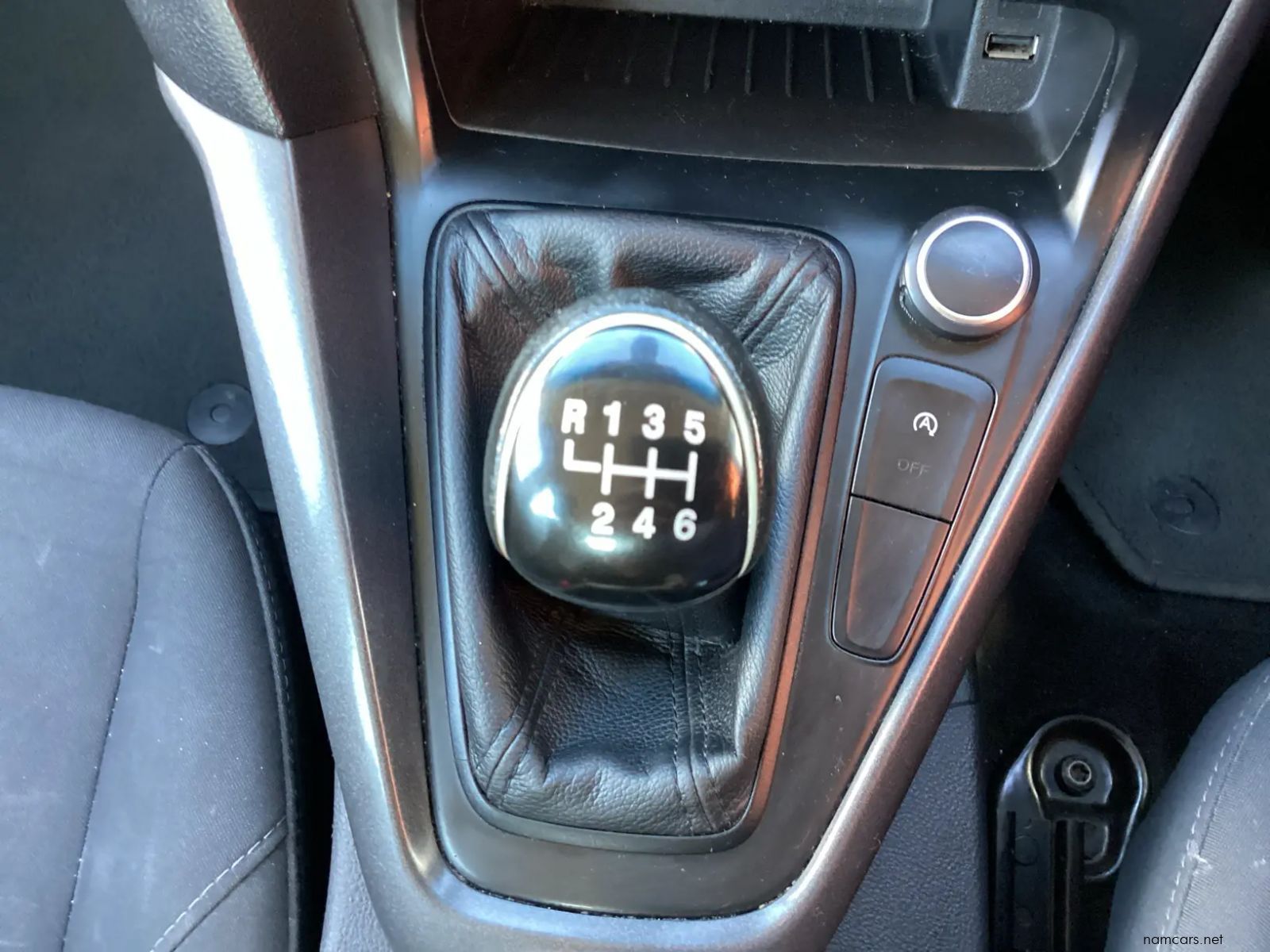 2016 Ford Ford Focus 1.0 EcoBoost Ambiente 5-Door photo