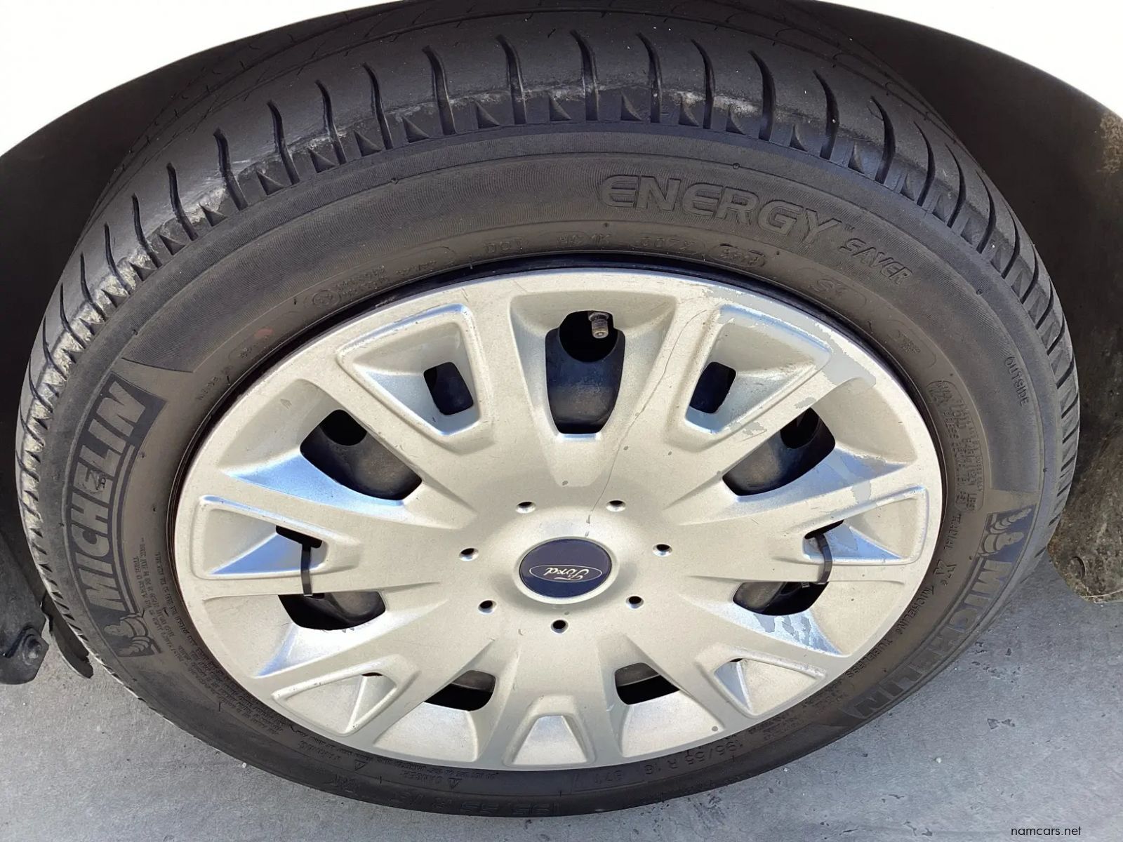 2016 Ford Ford Focus 1.0 EcoBoost Ambiente 5-Door photo