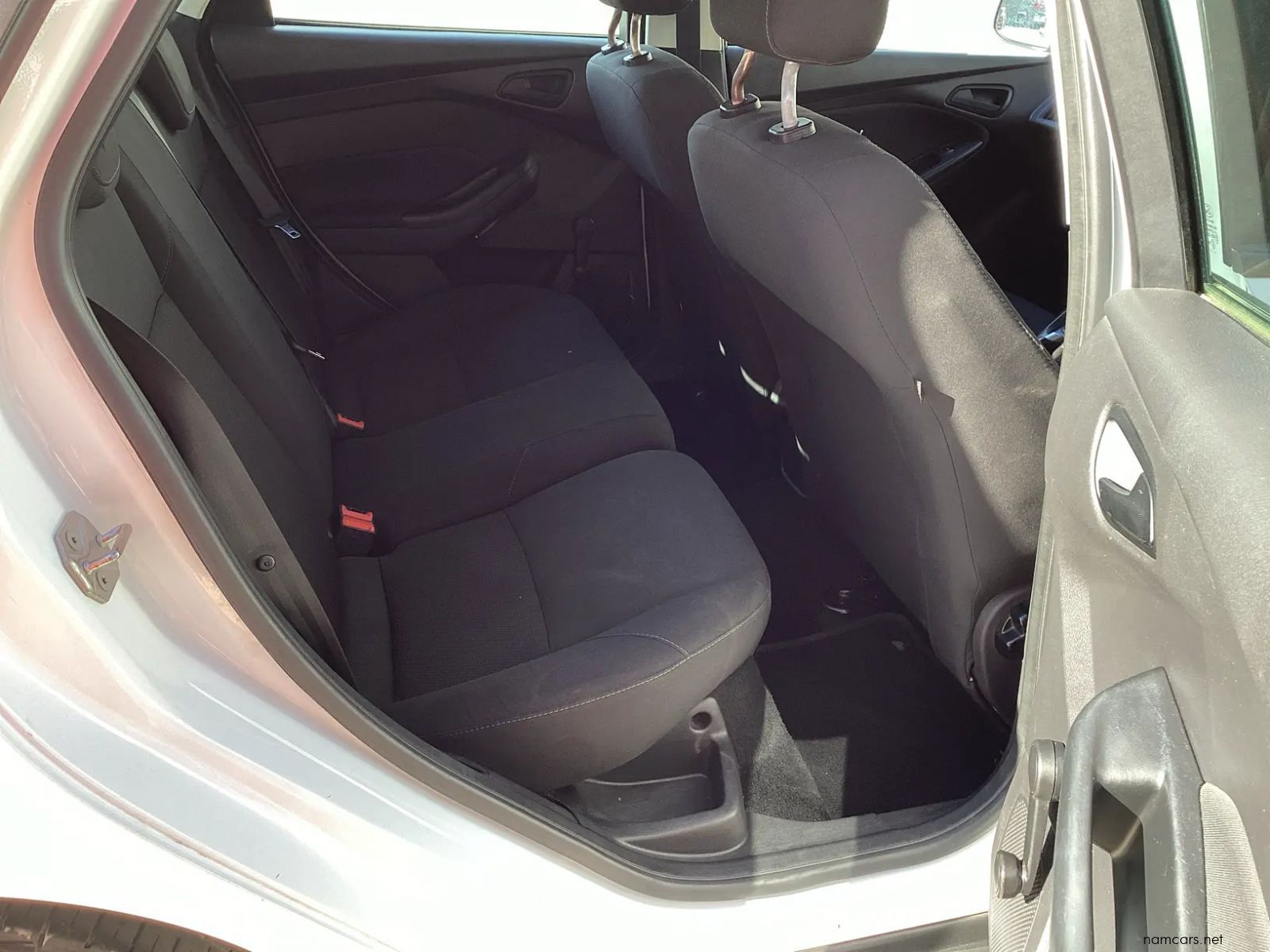 2016 Ford Ford Focus 1.0 EcoBoost Ambiente 5-Door photo