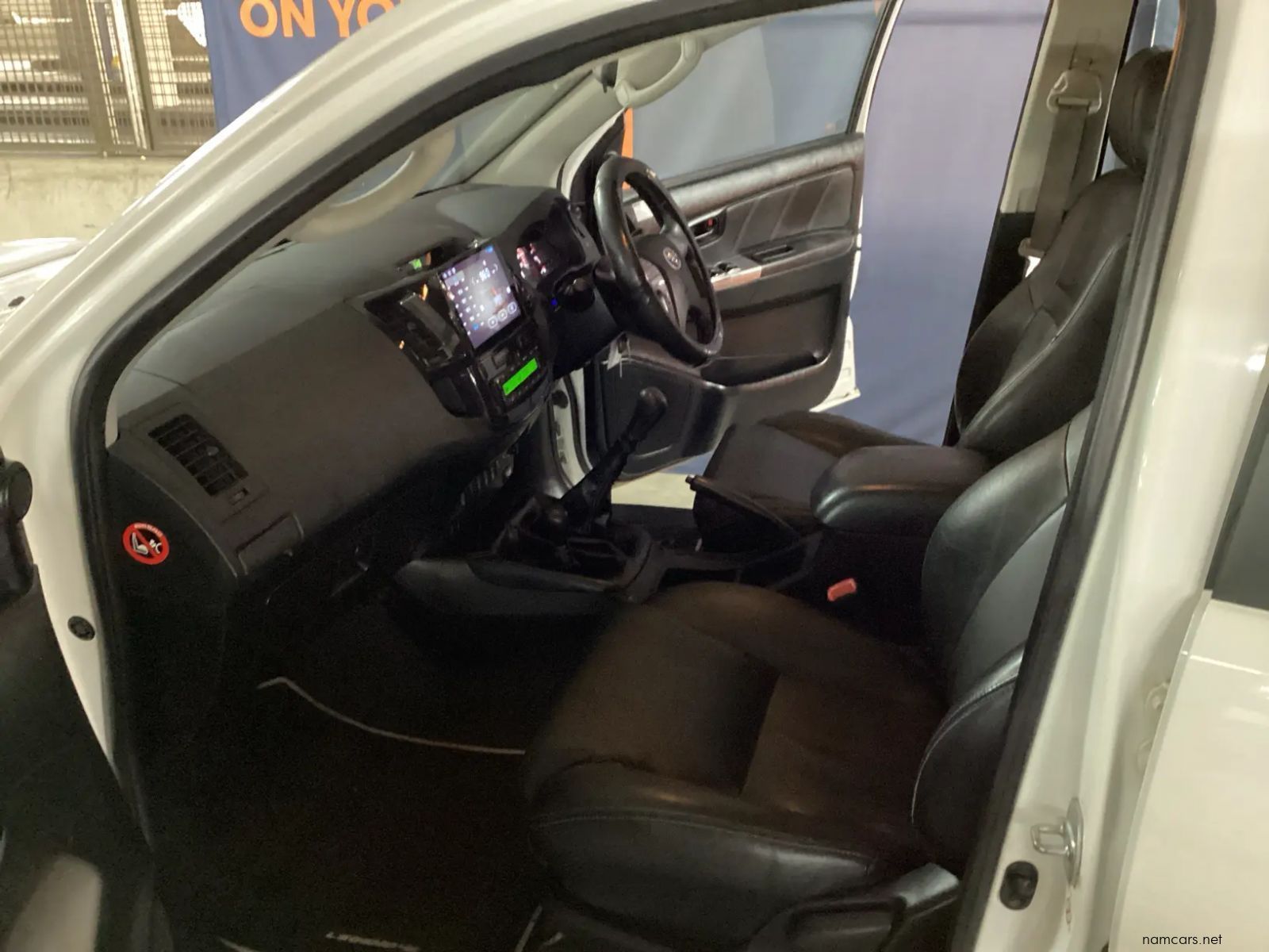 2015 Toyota Hilux 3.0 D-4d Legend 45 4x4 Pick Up Double Cab photo