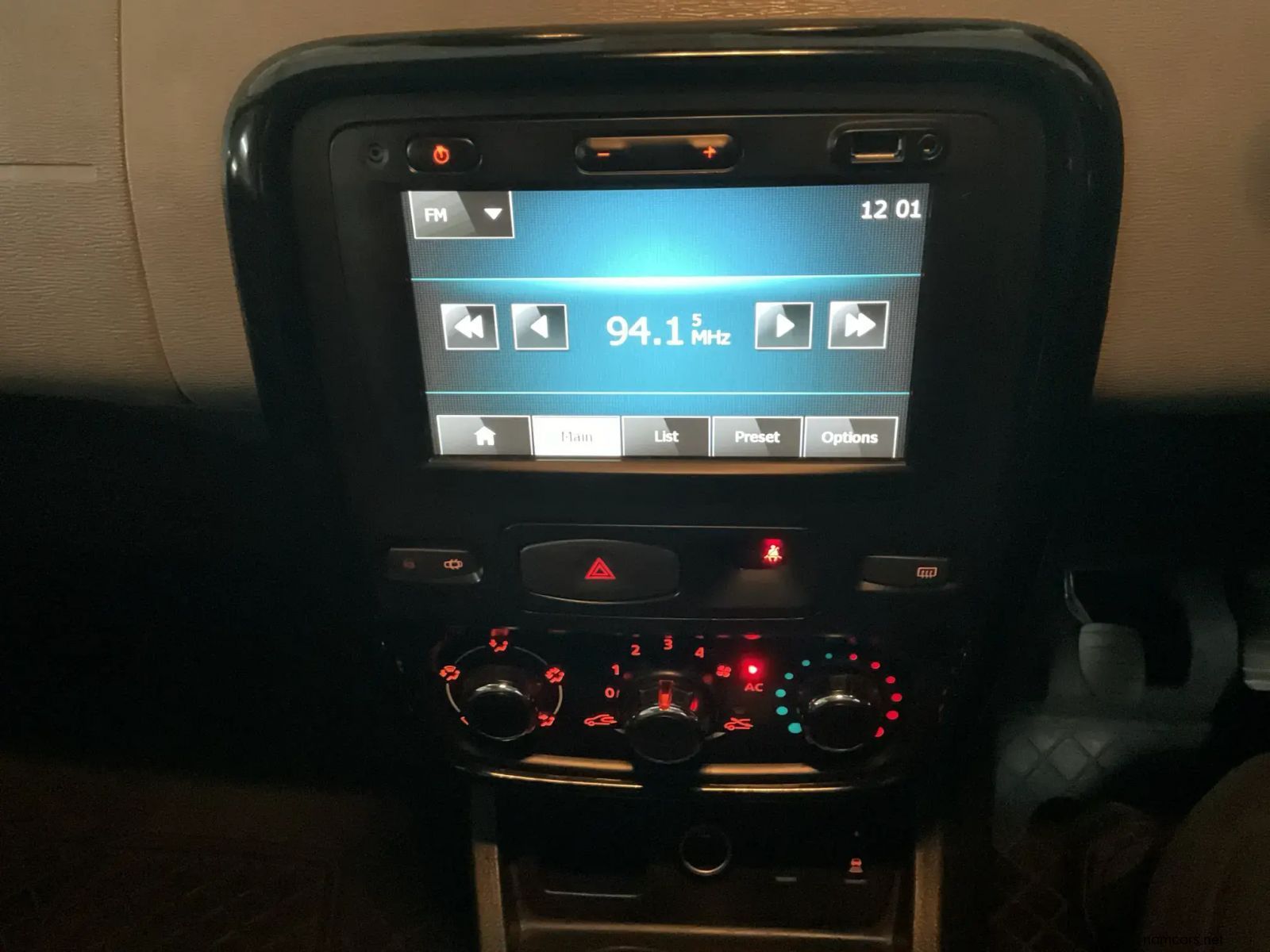 2014 Renault Duster 1.6 Dynamique photo