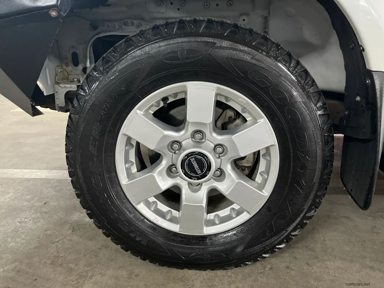 2017 Nissan Hardbody Np300 2.5 TDI Hi-Rider Pick Up Double Cab photo