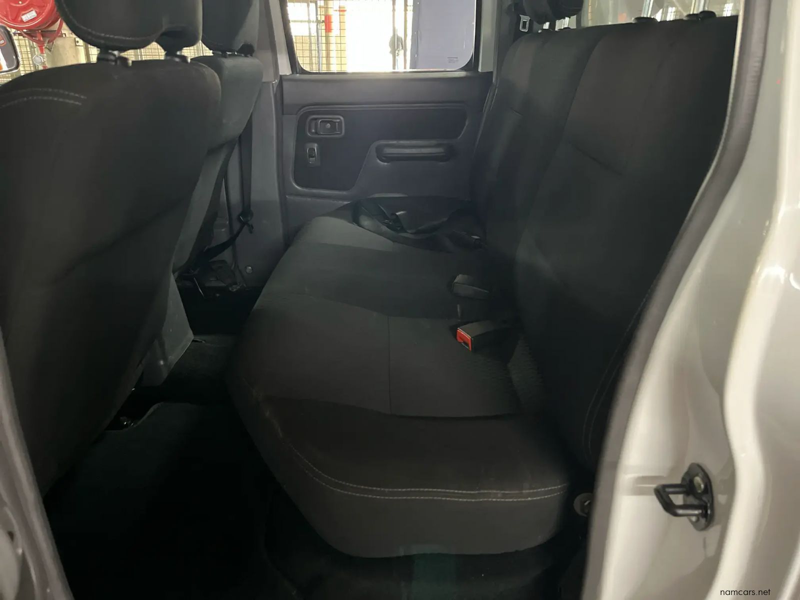 2017 Nissan Hardbody Np300 2.5 TDI Hi-Rider Pick Up Double Cab photo