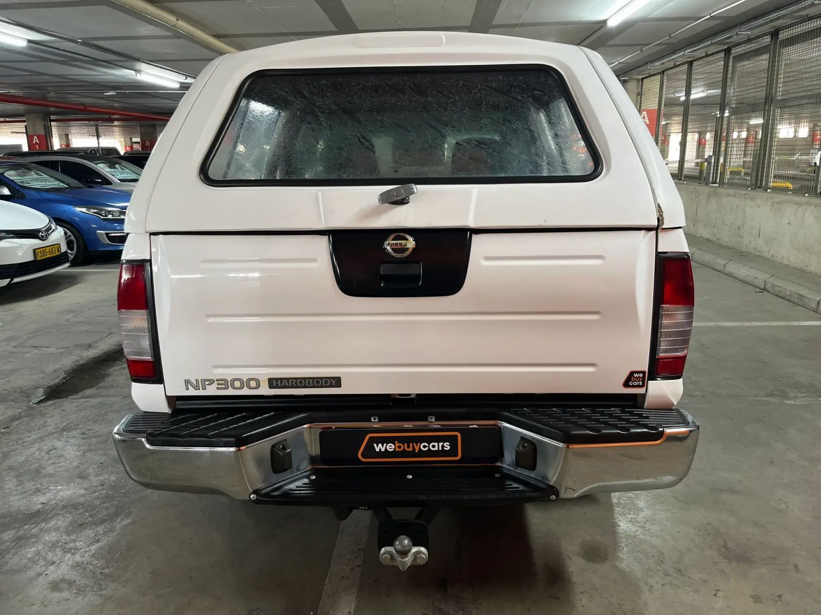 2017 Nissan Hardbody Np300 2.5 TDI Hi-Rider Pick Up Double Cab photo