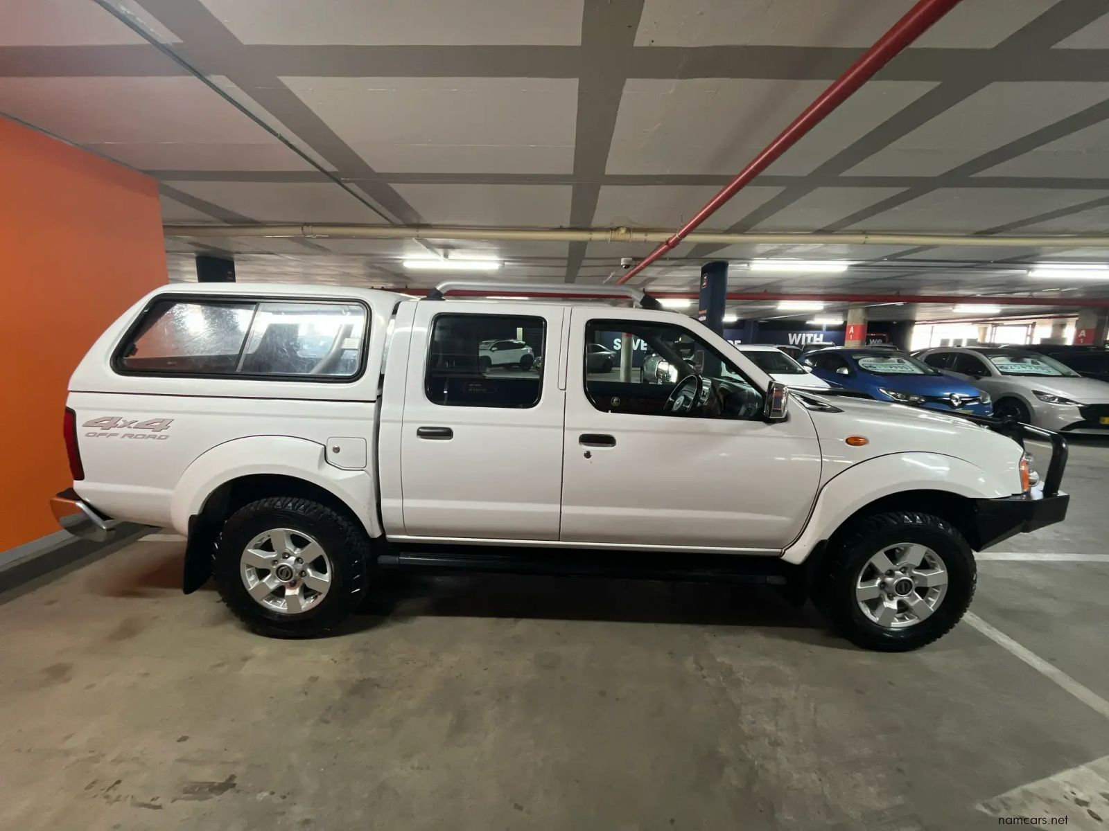 2017 Nissan Hardbody Np300 2.5 TDI Hi-Rider Pick Up Double Cab photo