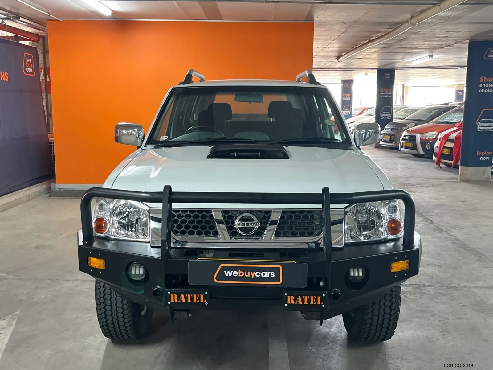 2017 Nissan Hardbody Np300 2.5 TDI Hi-Rider Pick Up Double Cab photo