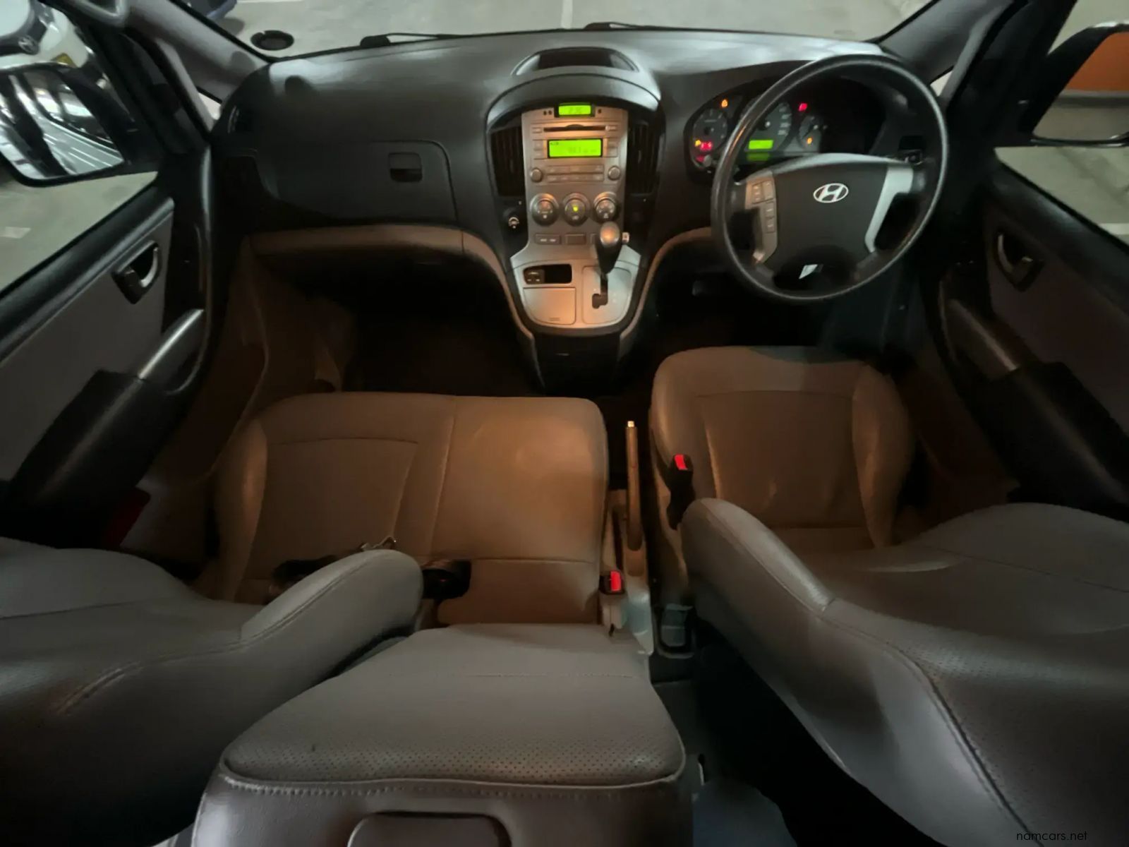 2015 Hyundai H-1 2.5 CRDi (vgt) Wagon Auto photo