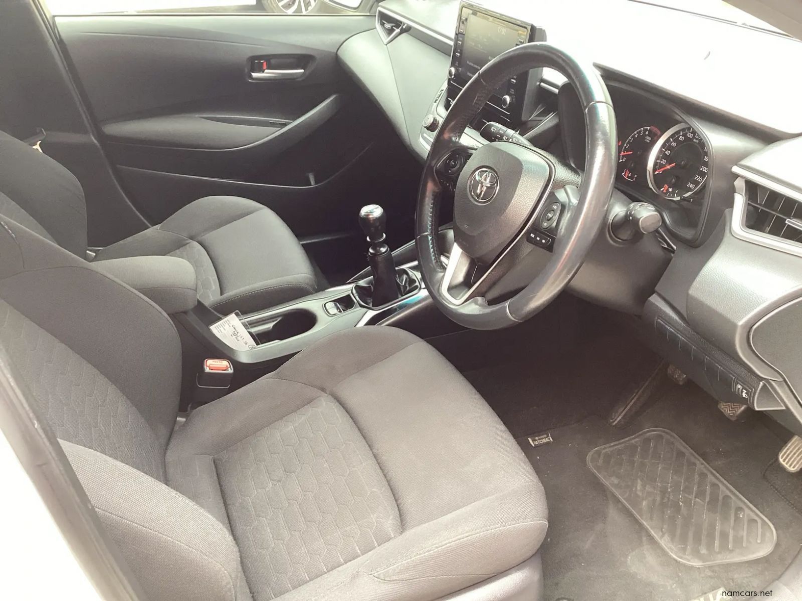 2020 Toyota Corolla 1.2T XS (5dr) photo