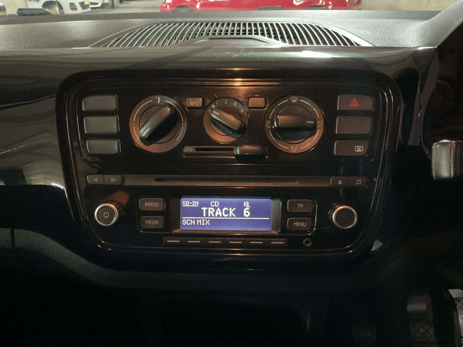 2015 Volkswagen Up Move UP! 1.0 3-Door photo