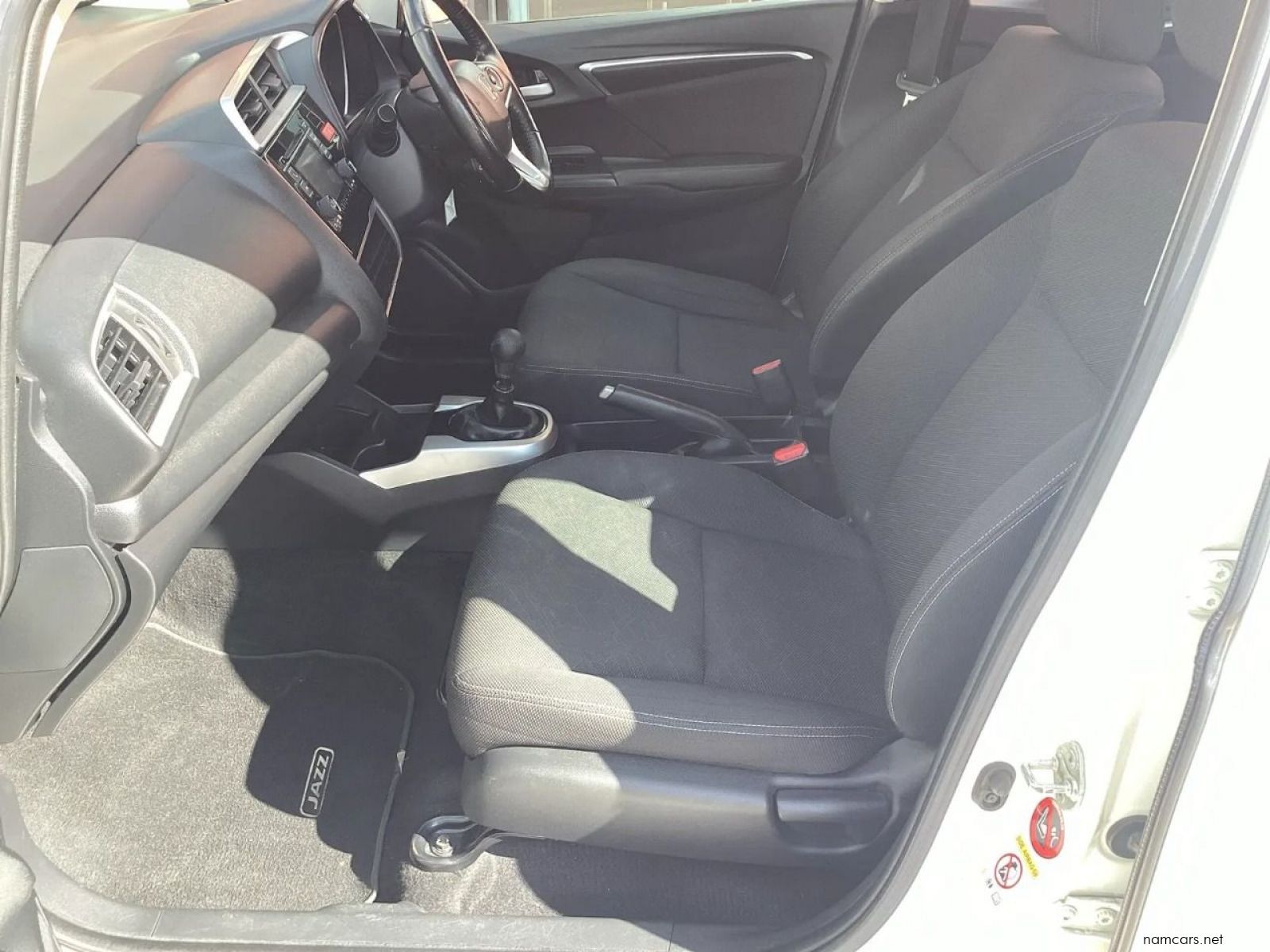 2015 Honda Jazz 1.5 Elegance photo