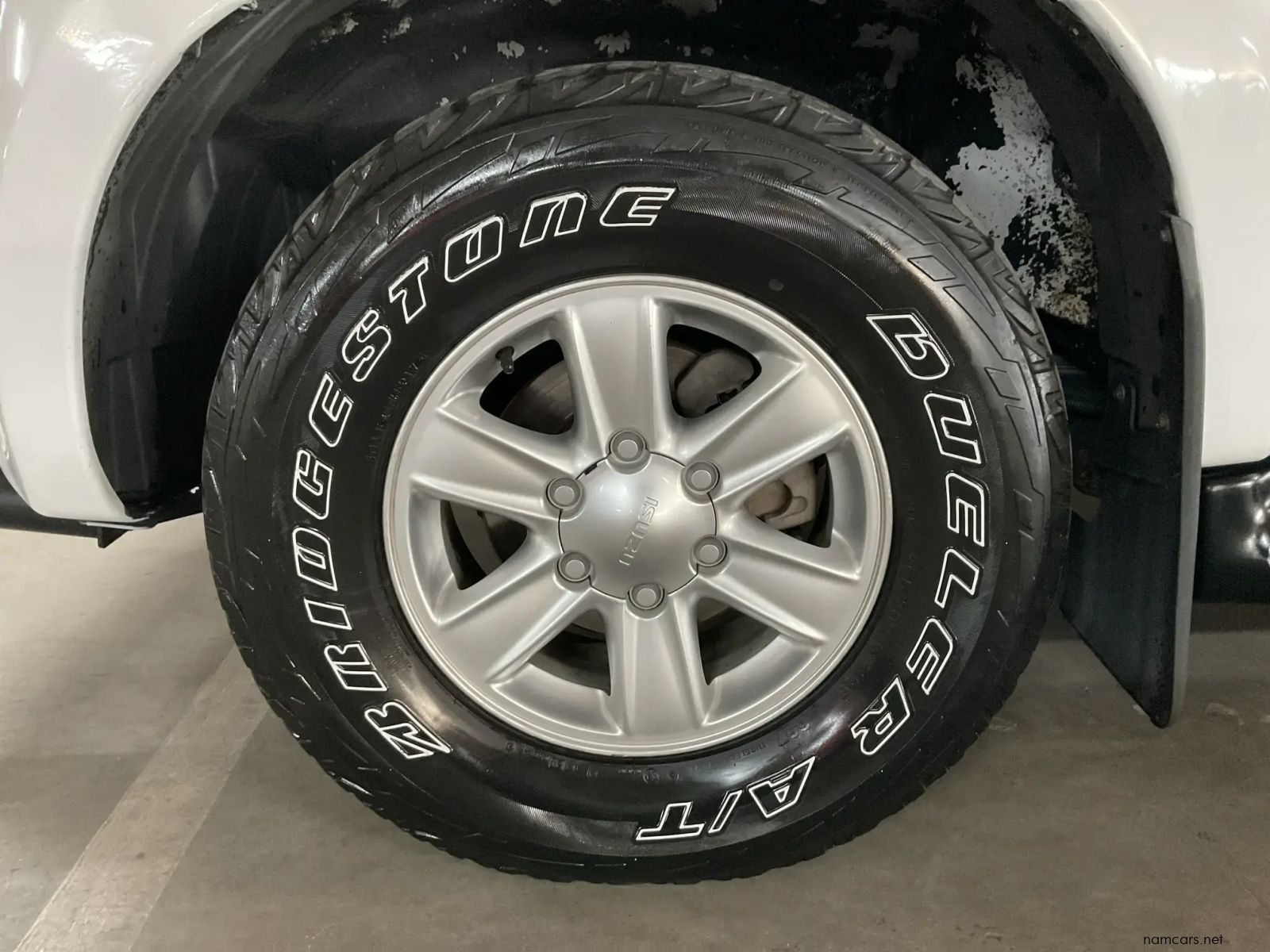 2016 Isuzu KB 240i LE Pick Up Double Cab photo