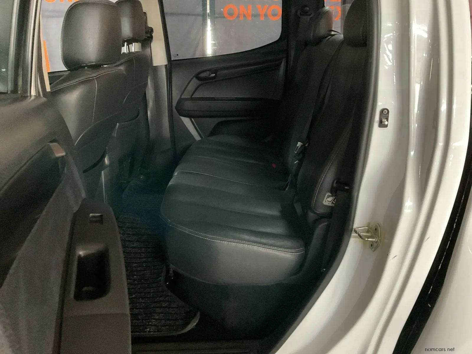 2016 Isuzu KB 240i LE Pick Up Double Cab photo