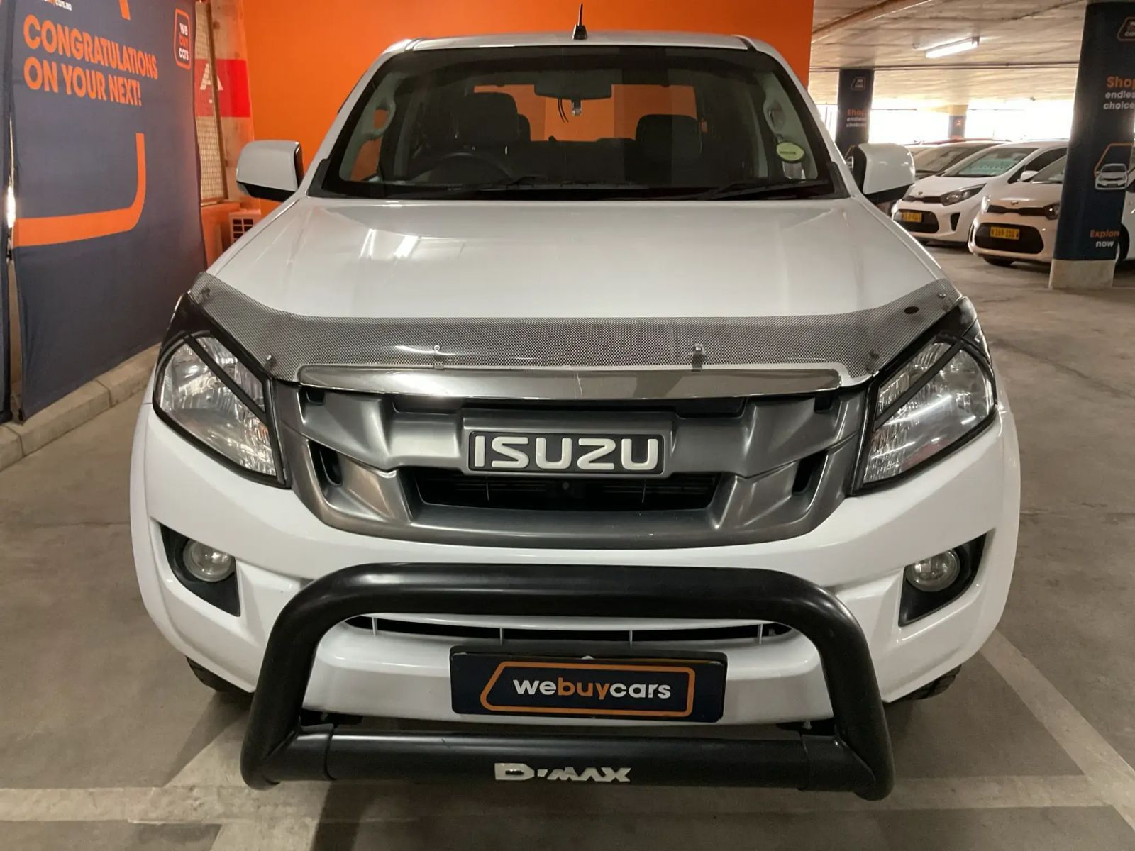 2016 Isuzu KB 240i LE Pick Up Double Cab photo