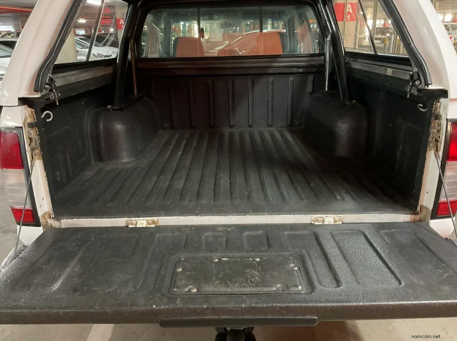 2019 Nissan Hardbody Np300 2.5 TDI 4x4 Pick Up Double Cab pictures