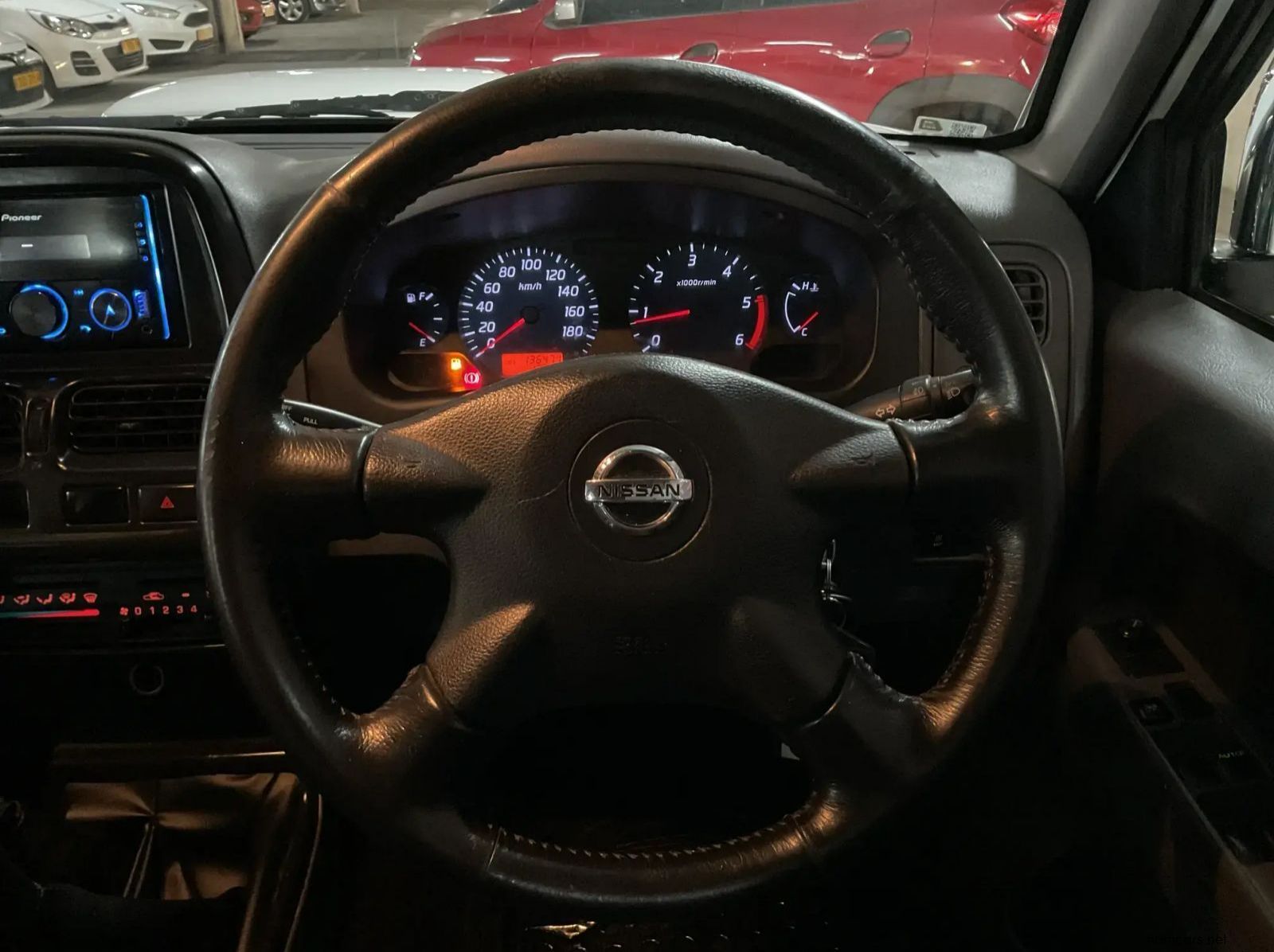 2019 Nissan Hardbody Np300 2.5 TDI 4x4 Pick Up Double Cab pictures