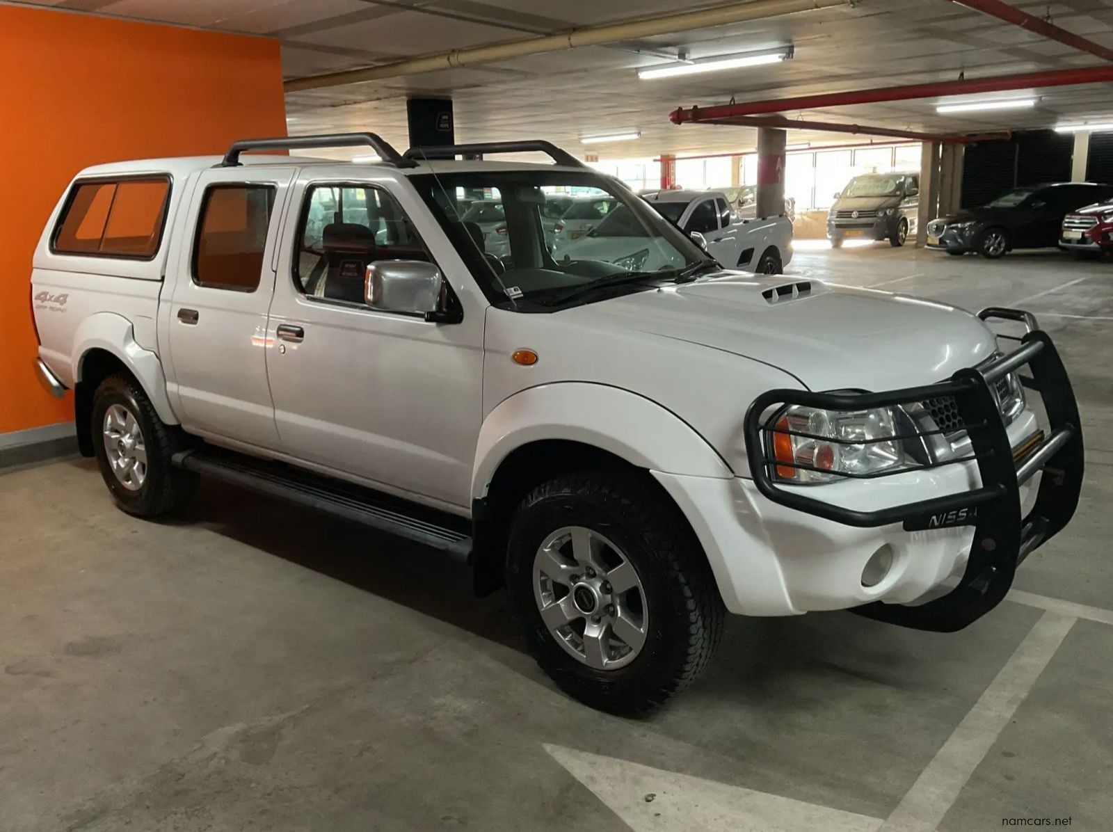 2019 Nissan Hardbody Np300 2.5 TDI 4x4 Pick Up Double Cab pictures