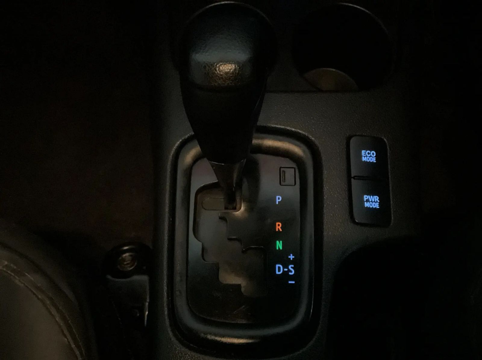 2020 Toyota Hilux 2.4 Gd-6 Raider 4x4 Auto Pick Up Double Cab pictures