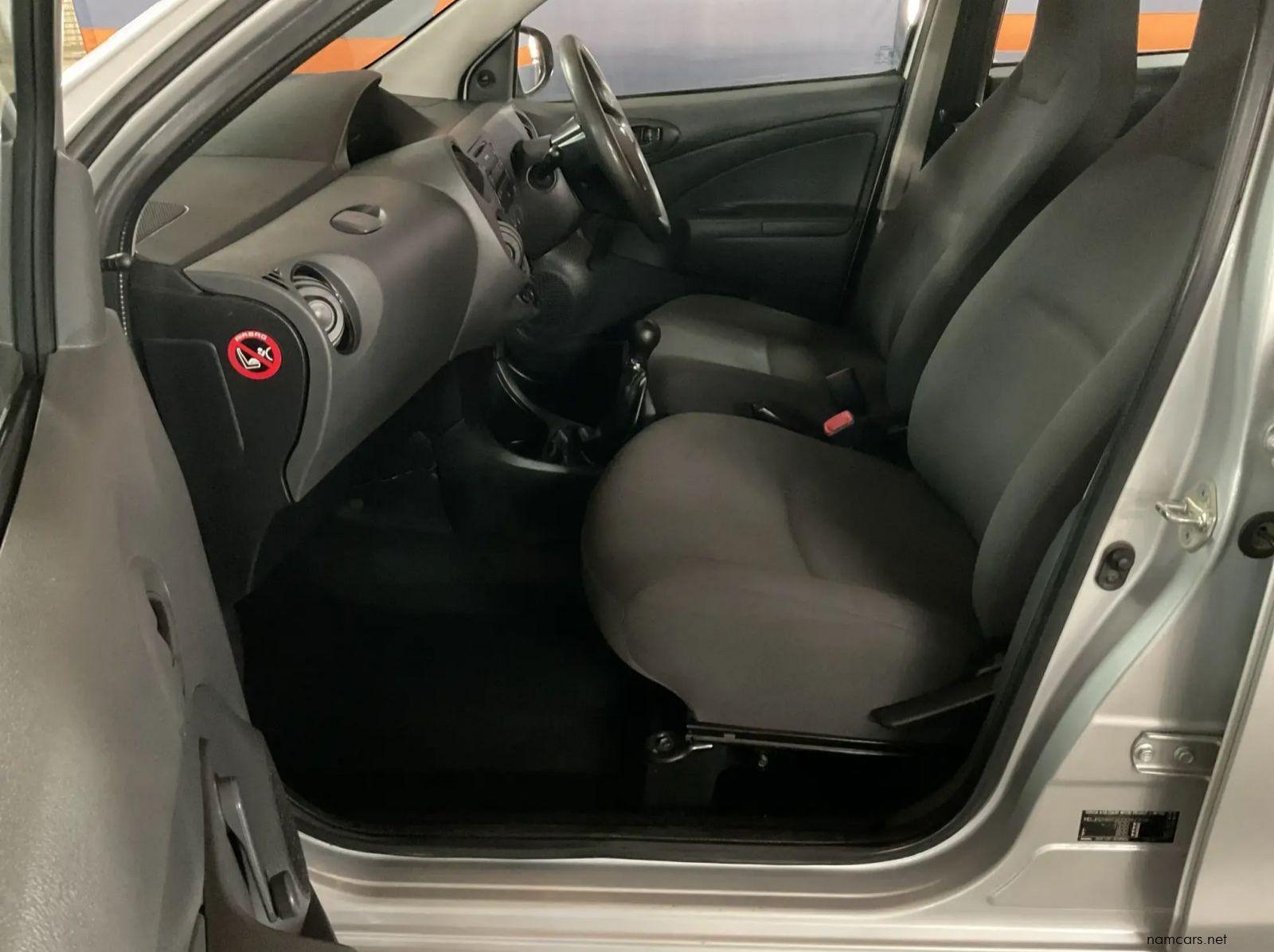 2015 Toyota Etios 1.5 XI pictures