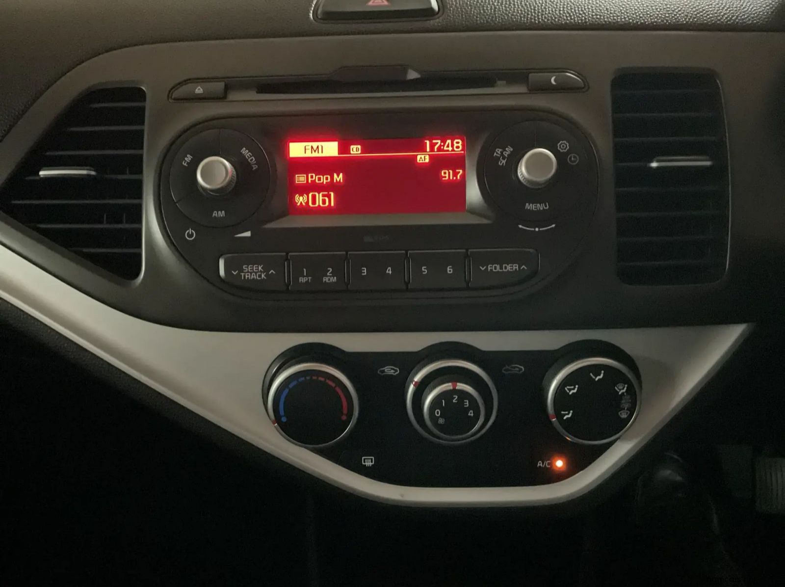 2016 Kia Picanto 1.0 LX pictures