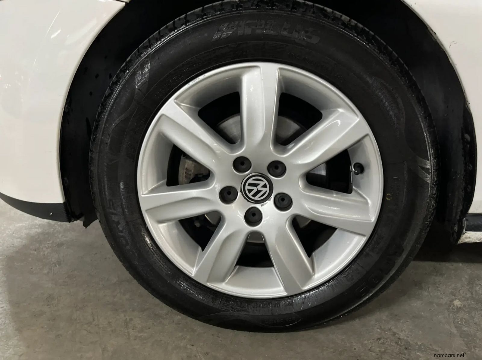 2013 Volkswagen Polo 1.4 Comfortline 5-Door pictures