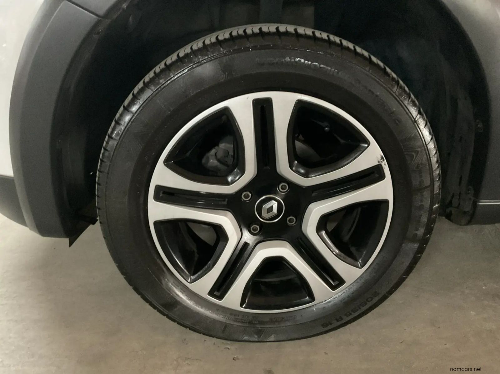 2018 Renault Sandero 900t Stepway Plus/techroad pictures