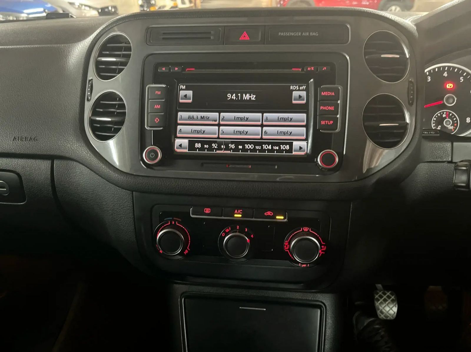 2014 Volkswagen Tiguan 1.4 TSI B/mo Tren-Fun (90 KW) pictures