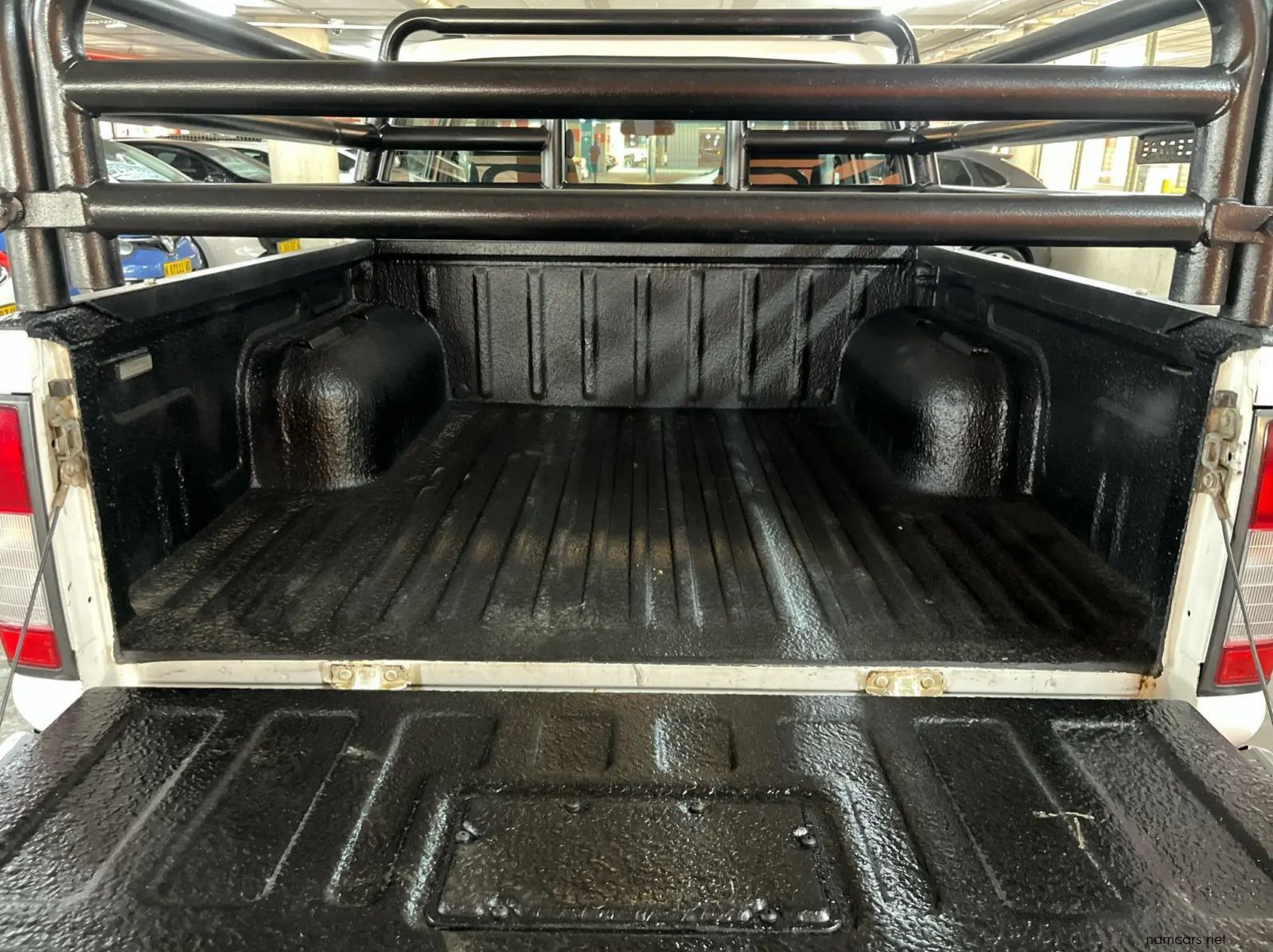 2019 Nissan Hardbody Np300 2.5 TDI 4x4 Pick Up Double Cab pictures