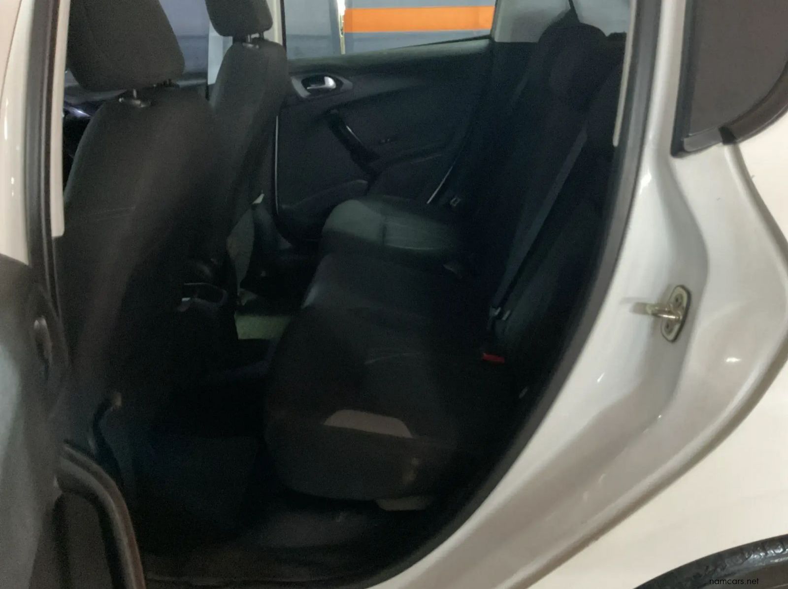 2013 Peugeot 208 1.2 VTI Access 5-Door pictures