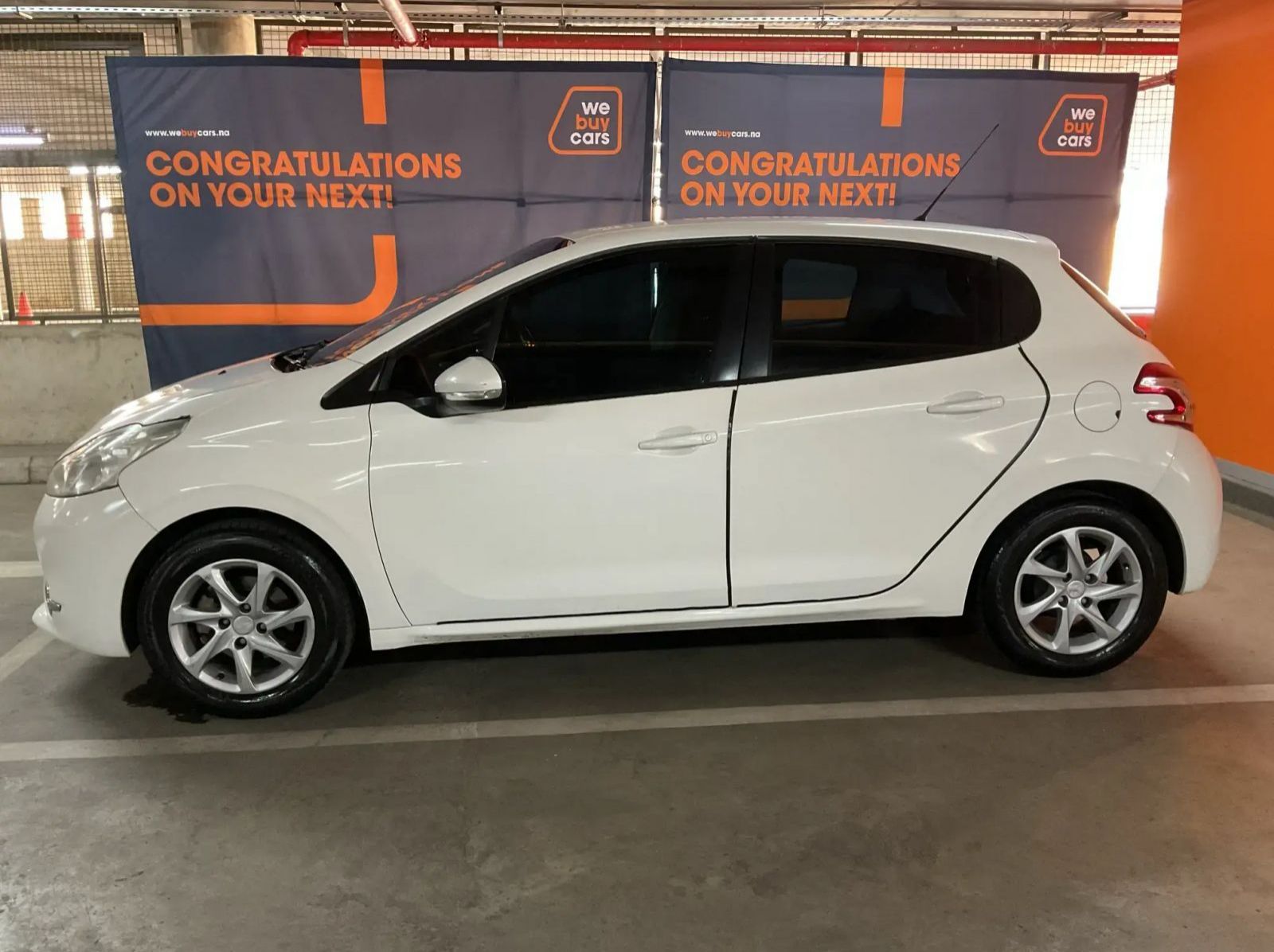 2013 Peugeot 208 1.2 VTI Access 5-Door pictures