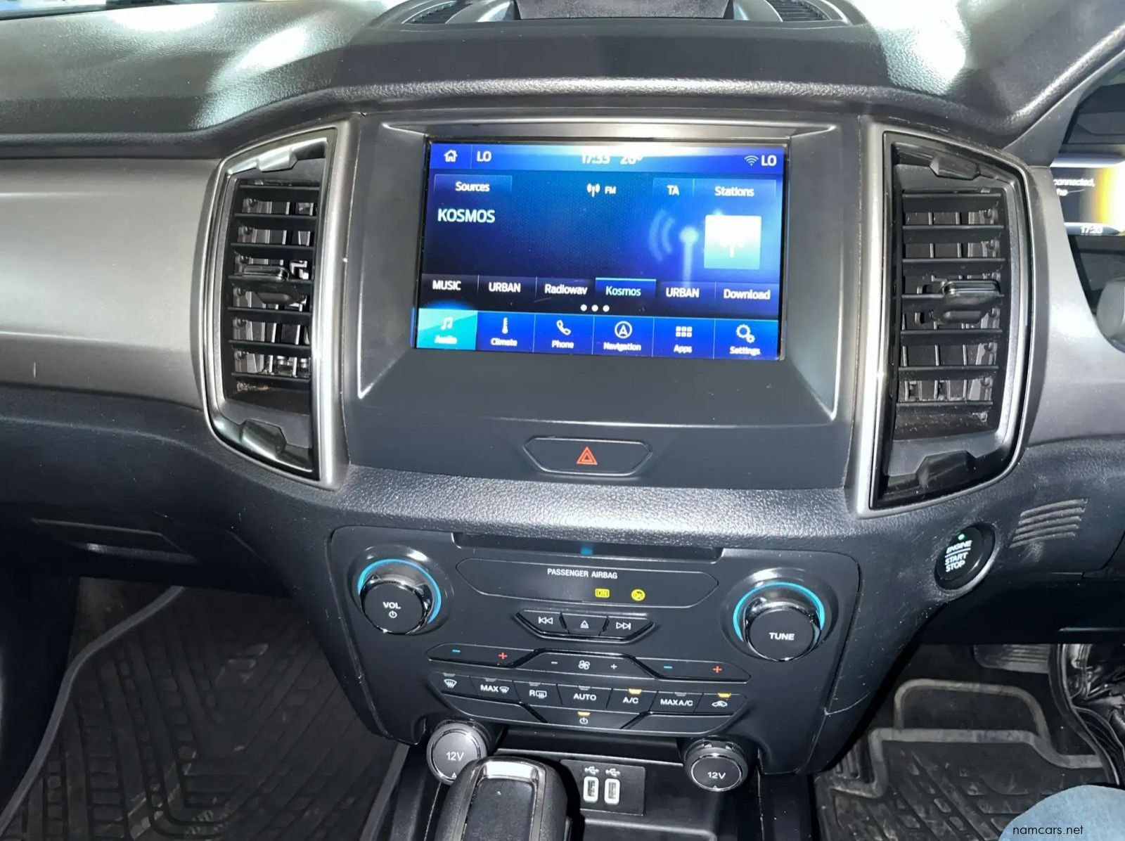 2020 Ford Ranger 2.0d XLT 4x4 Auto Pick Up Double Cab pictures