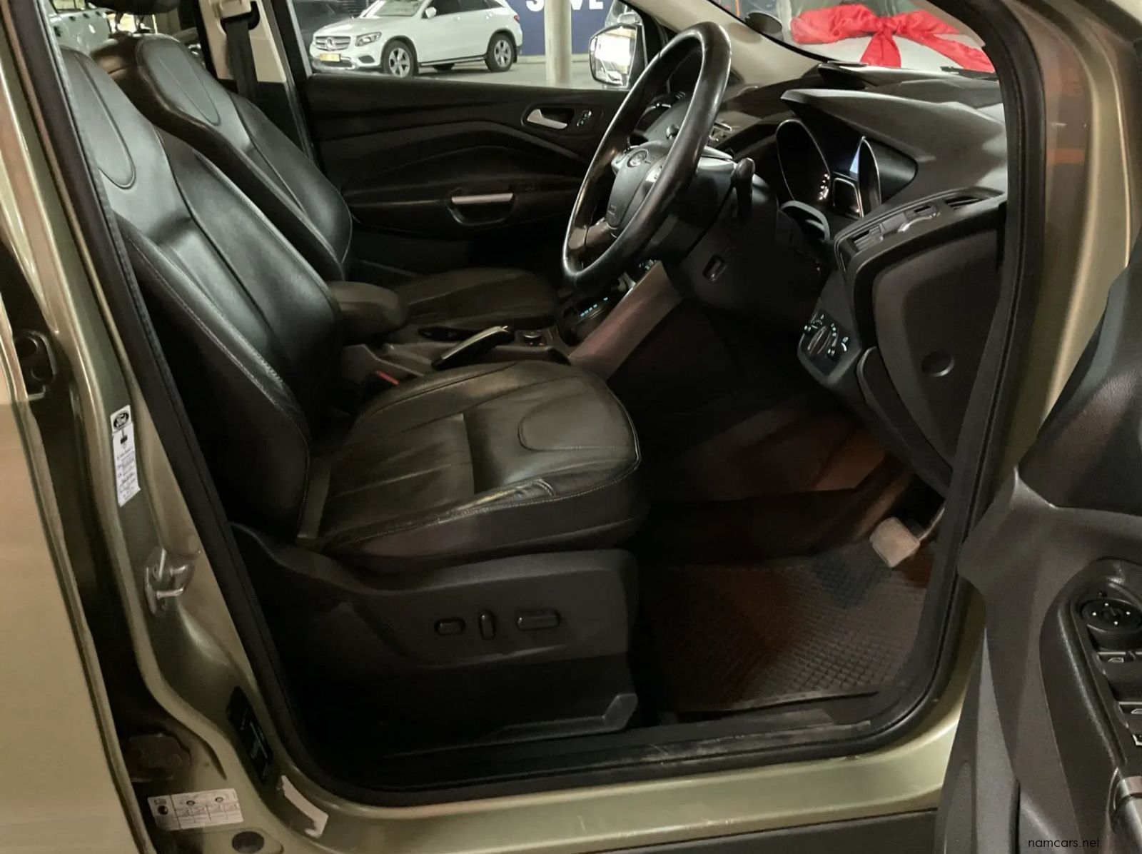 2015 Ford Kuga 2.0 TDCi Titanium AWD Powershift pictures