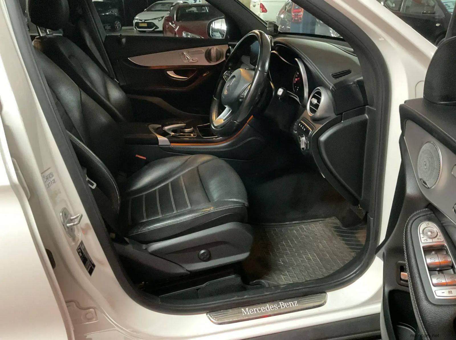 2016 Mercedes-Benz GLC 220d Exclusive pictures