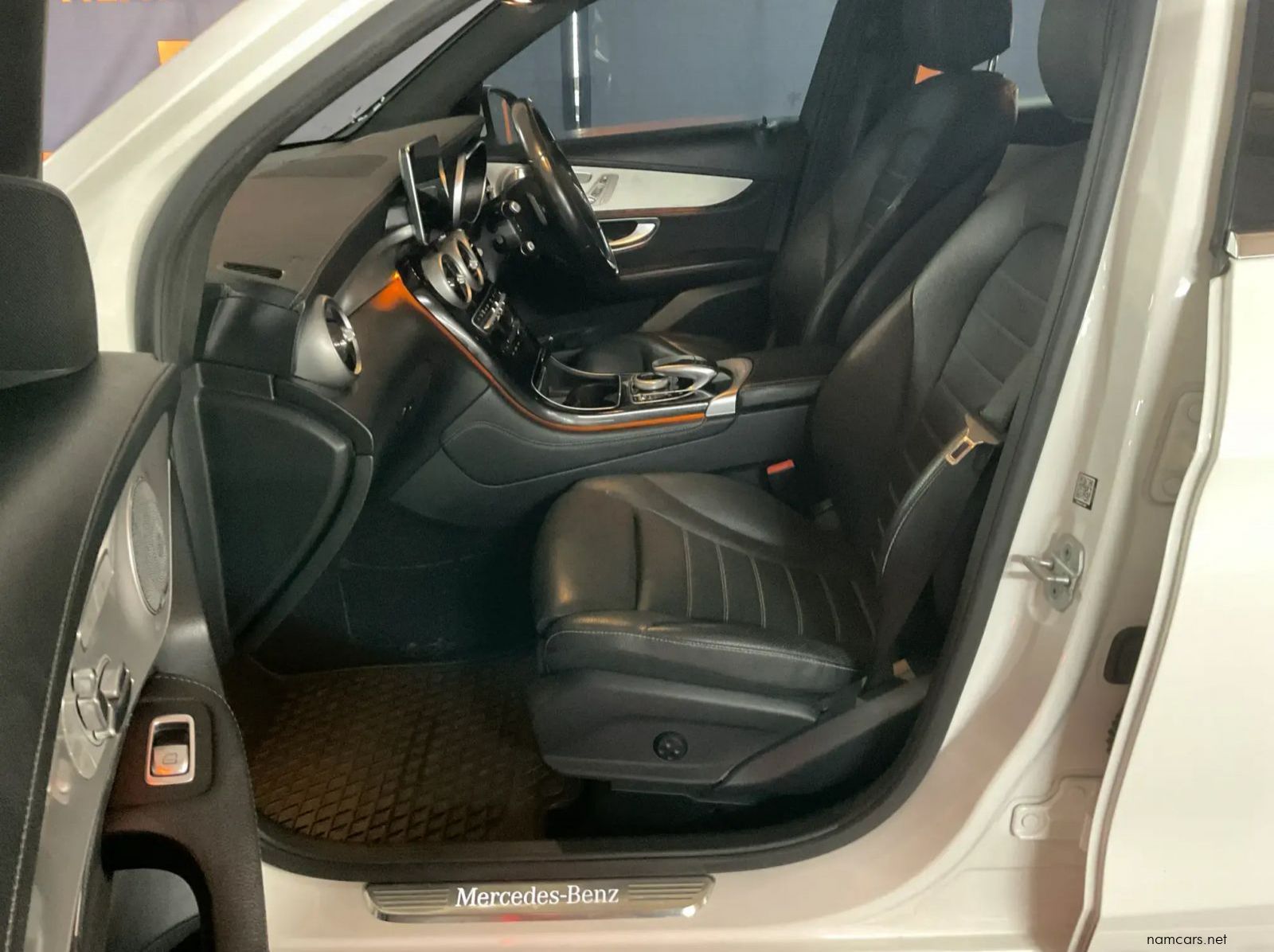 2016 Mercedes-Benz GLC 220d Exclusive pictures