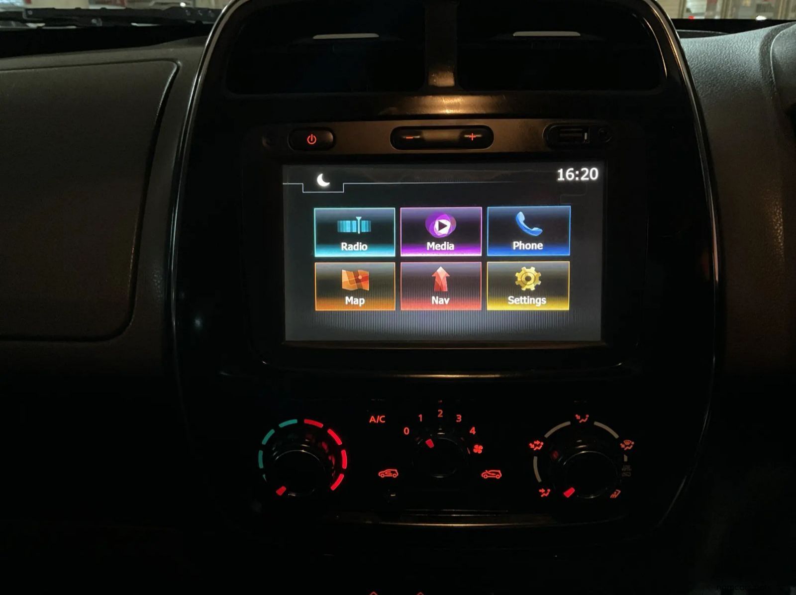 2018 Renault Kwid 1.0 Dynamique 5-Door Auto pictures