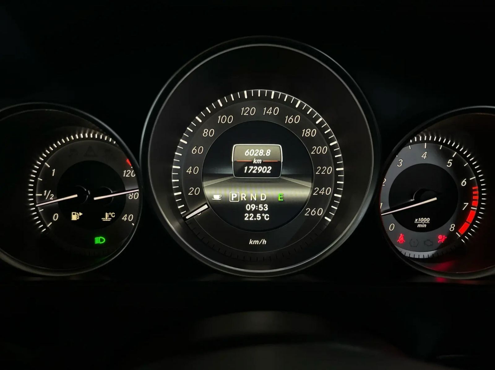 2013 Mercedes-Benz C Class Sedan C250 BE Avantgarde Auto pictures