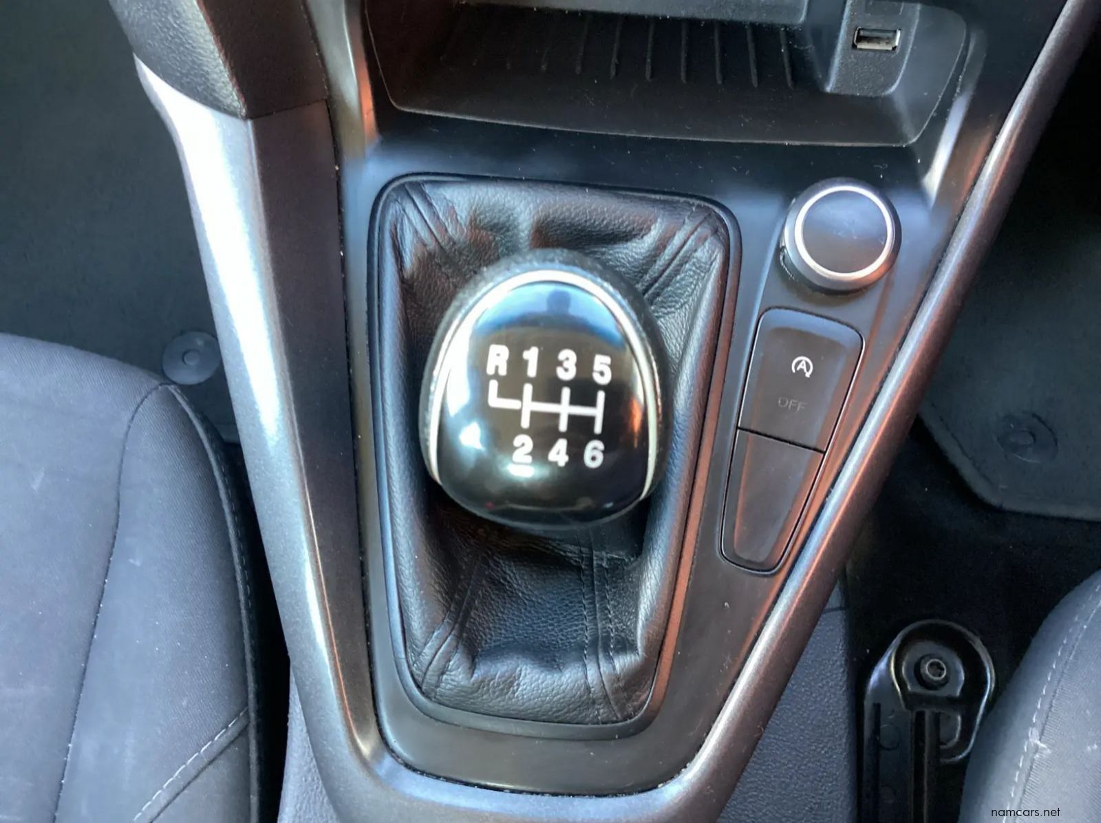 2016 Ford Ford Focus 1.0 EcoBoost Ambiente 5-Door pictures