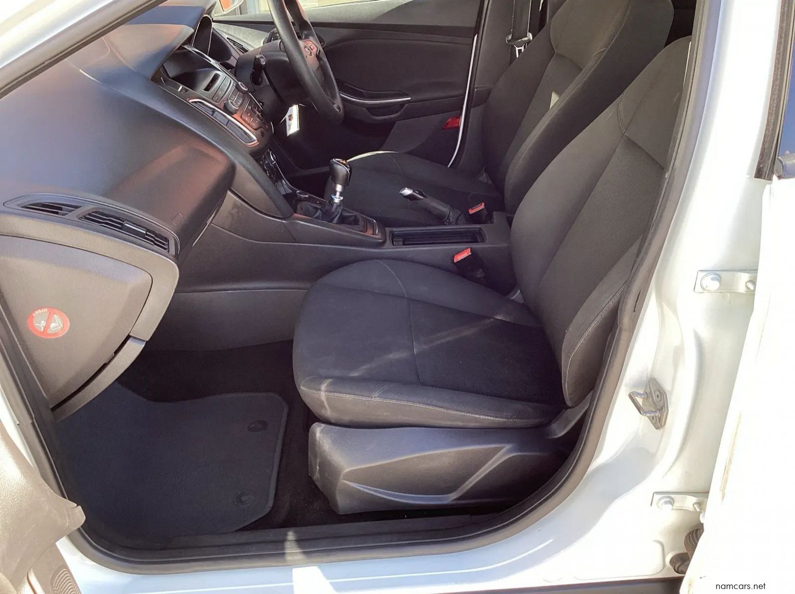 2016 Ford Ford Focus 1.0 EcoBoost Ambiente 5-Door pictures