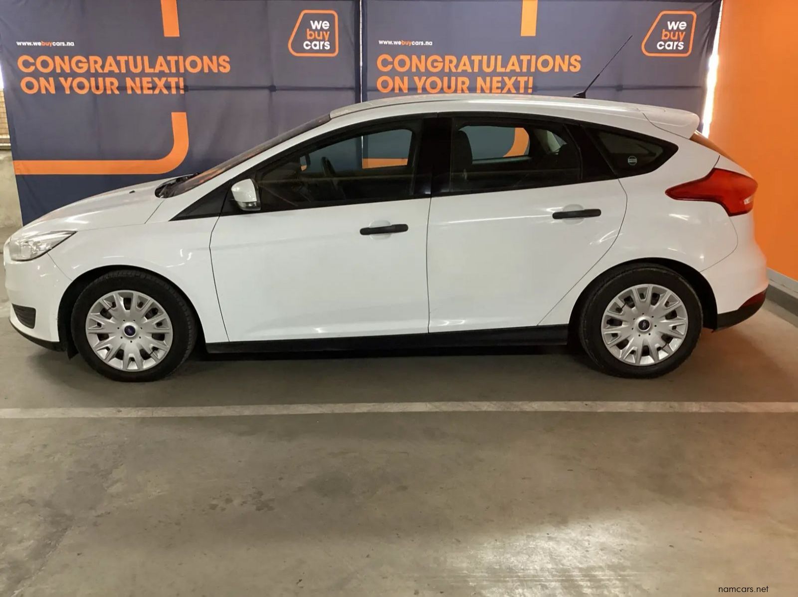 2016 Ford Ford Focus 1.0 EcoBoost Ambiente 5-Door pictures