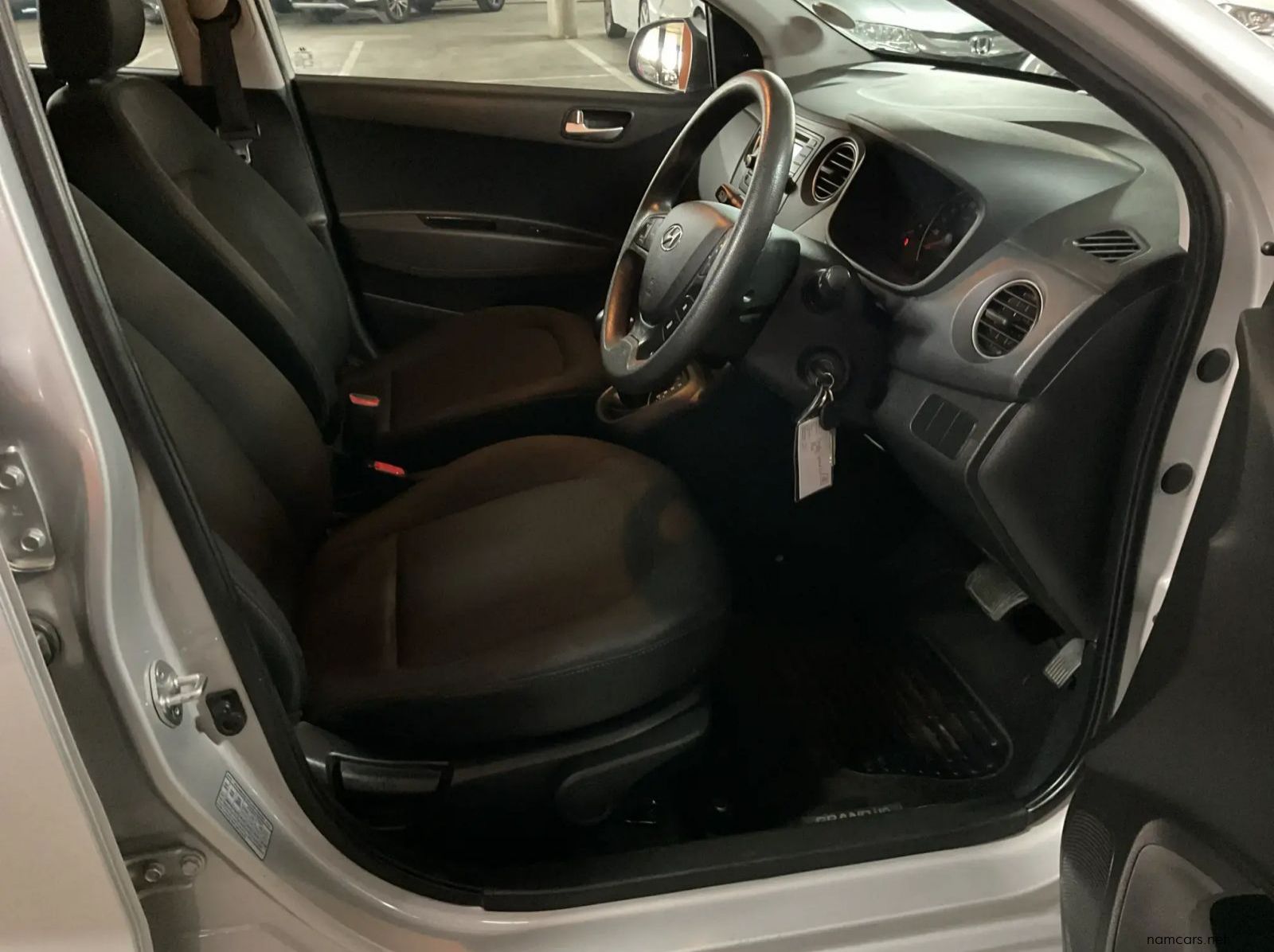 2017 Hyundai Grand i10 1.25 Motion Auto pictures