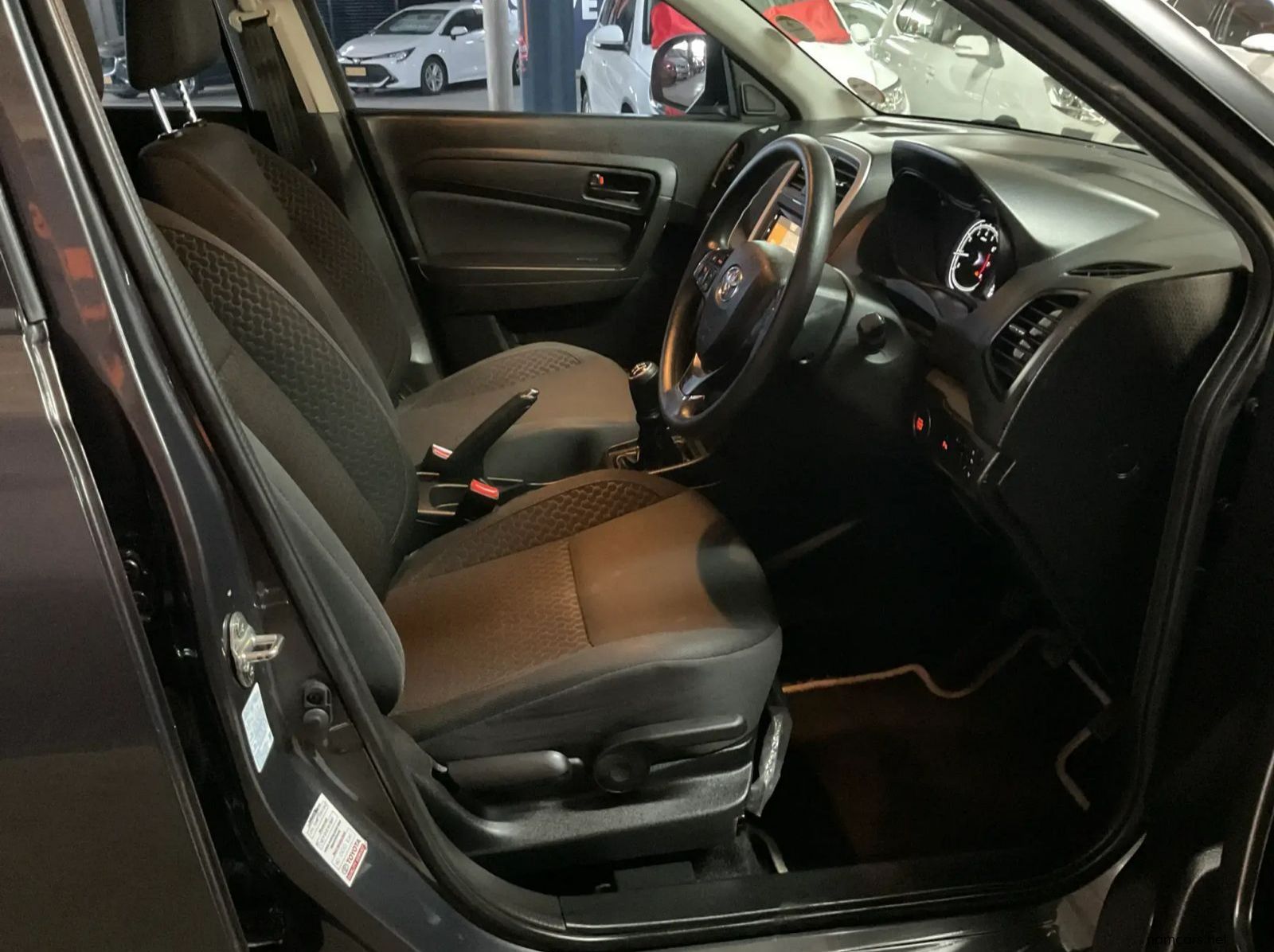 2022 Toyota Urban Cruiser 1.5 XS pictures