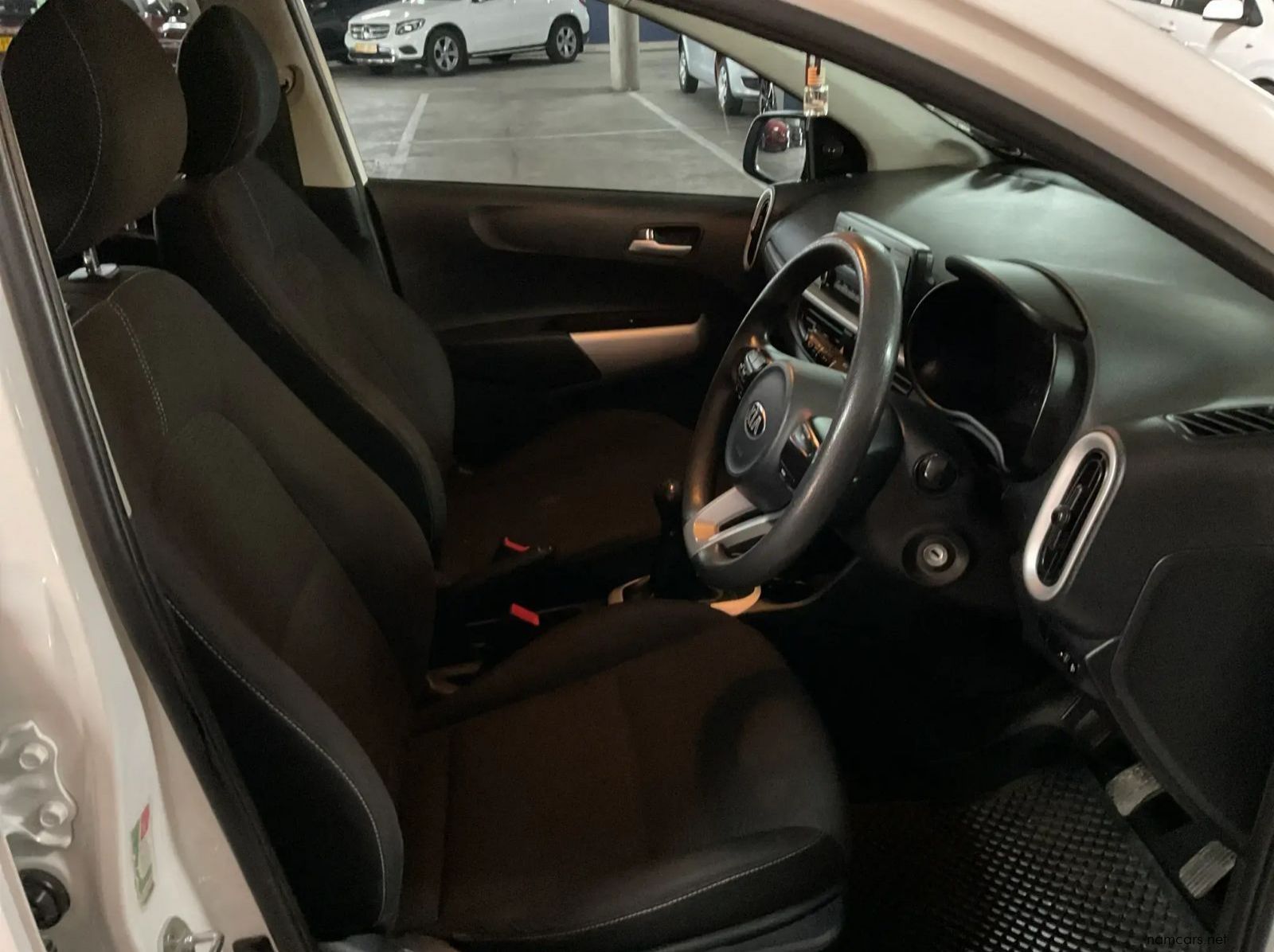 2018 Kia Picanto 1.0 Street pictures