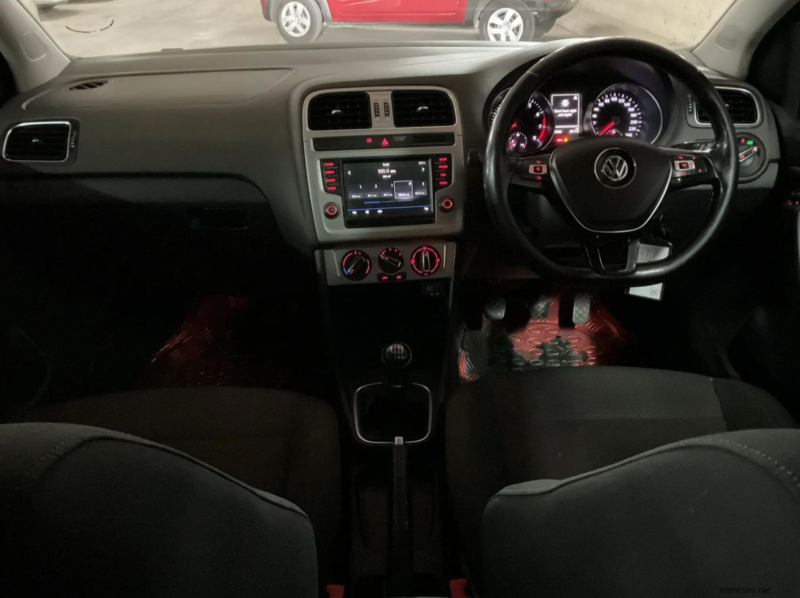 2017 Volkswagen Polo 1.2 TSI Highline (81 KW) pictures