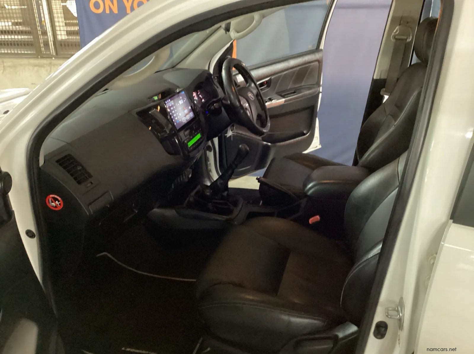 2015 Toyota Hilux 3.0 D-4d Legend 45 4x4 Pick Up Double Cab pictures