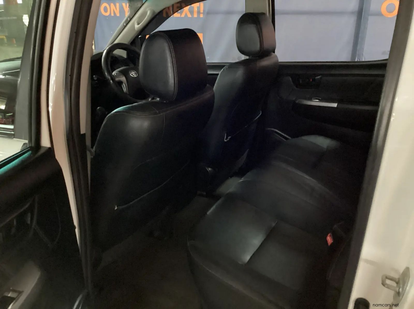 2015 Toyota Hilux 3.0 D-4d Legend 45 4x4 Pick Up Double Cab pictures