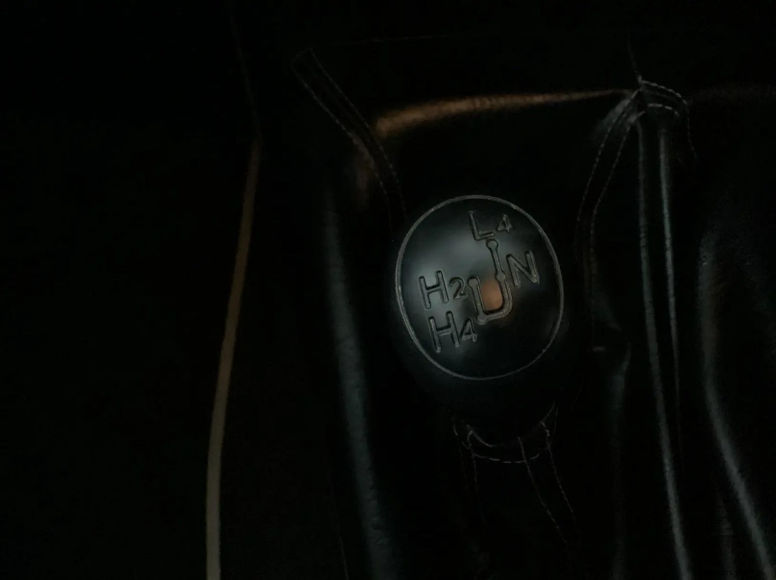 2015 Toyota Hilux 3.0 D-4d Legend 45 4x4 Pick Up Double Cab pictures