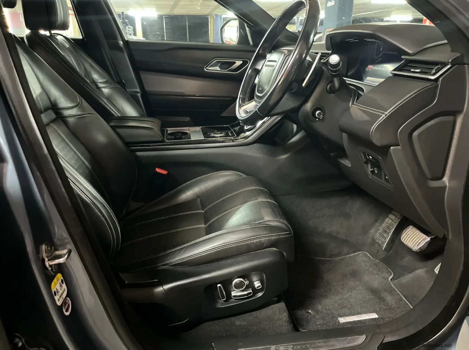 2019 Land Rover Range Rover Velar 2.0T HSE (P250) pictures